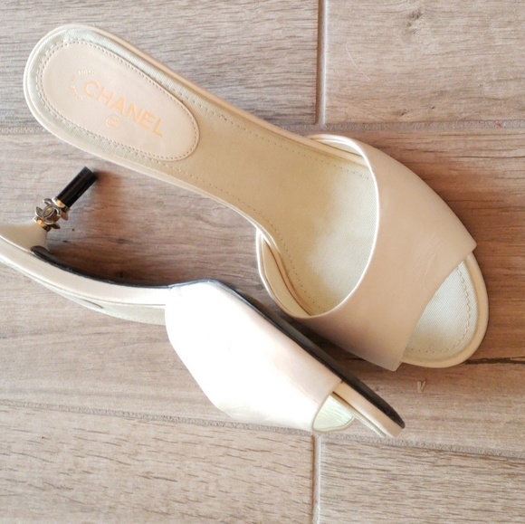 SOLD Ivory CC Heel Sandals Lambskin - Picture 6 of 7